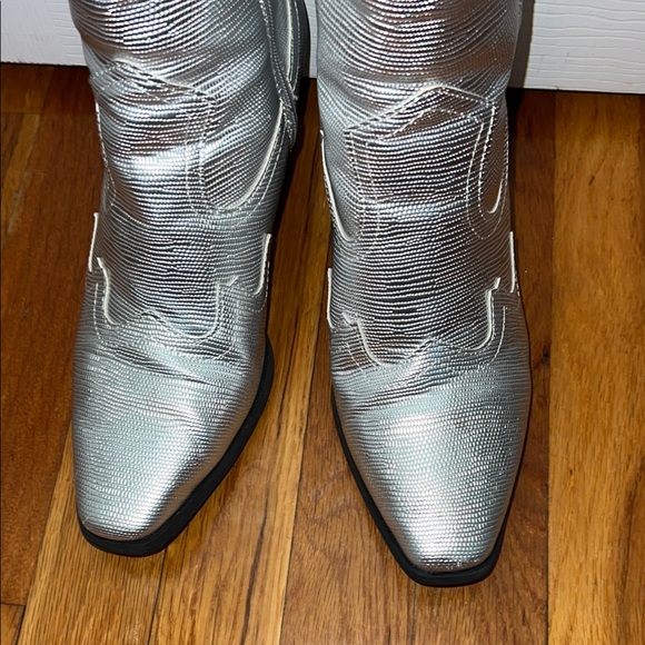 DV by Dolce Vita Metallic Silver Ankle Booties - Picture 8 of 8